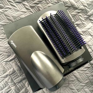 Dyson attachments to airwrap. Never used